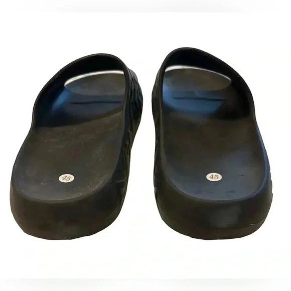 Women’s Size 11 Men’s Size 9.5 Chunky Textured Black Slide On Sandals - Picture 4 of 8